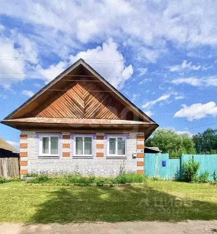 Дом в Марий Эл, Оршанский район, Шулкинское с/пос, д. Кугенер ул. ... - Фото 1