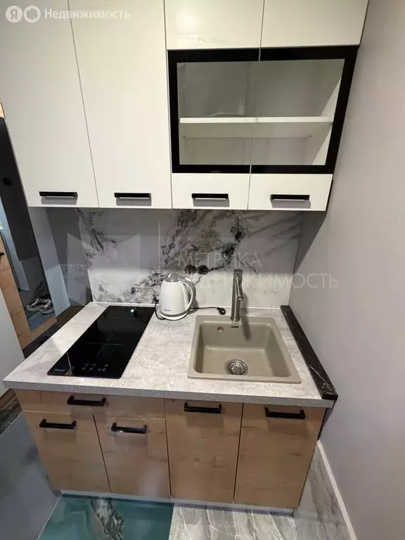 Квартира-студия: Тюмень, улица Мельникайте, 67 (16 м) - Фото 2