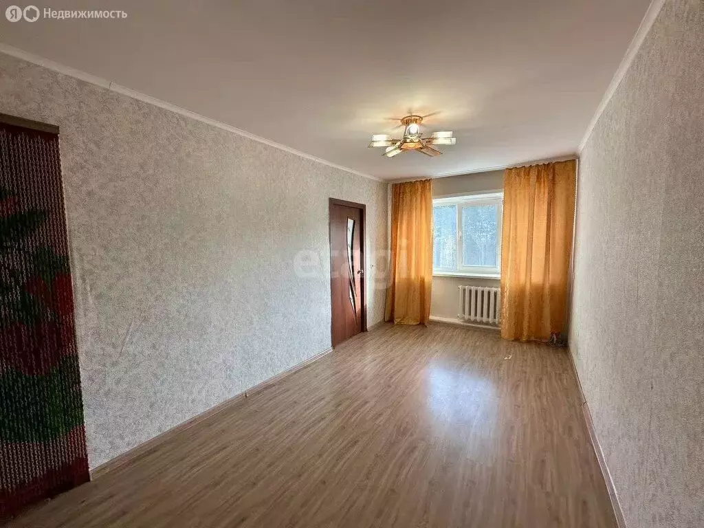 3-комнатная квартира: Ачинск, улица Льва Толстого, 59 (53.2 м) - Фото 1