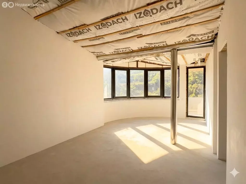 2-комнатная квартира: Ореанда, 3В (142.5 м) - Фото 1