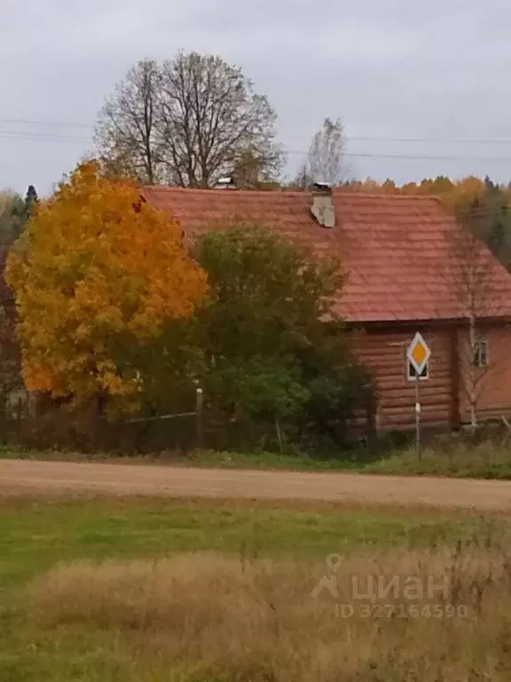 Дом в Новгородская область, Маловишерский район, Бургинское с/пос, д. ... - Фото 1