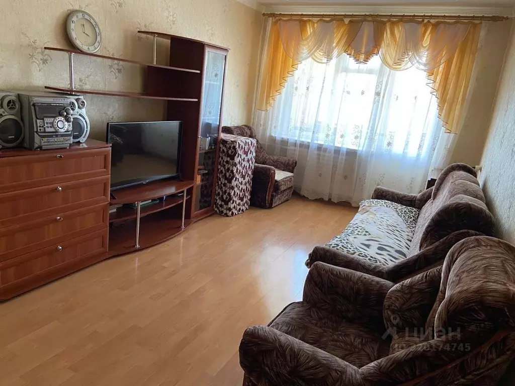 3-к кв. Башкортостан, Уфа ул. Юрия Гагарина, 23 (60.0 м) - Фото 0