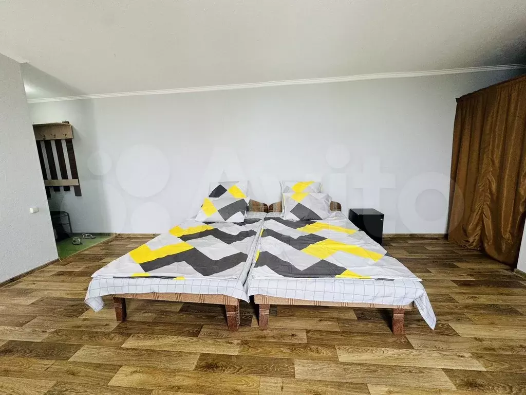 Комната 40 м, 2/2 эт. - Фото 0