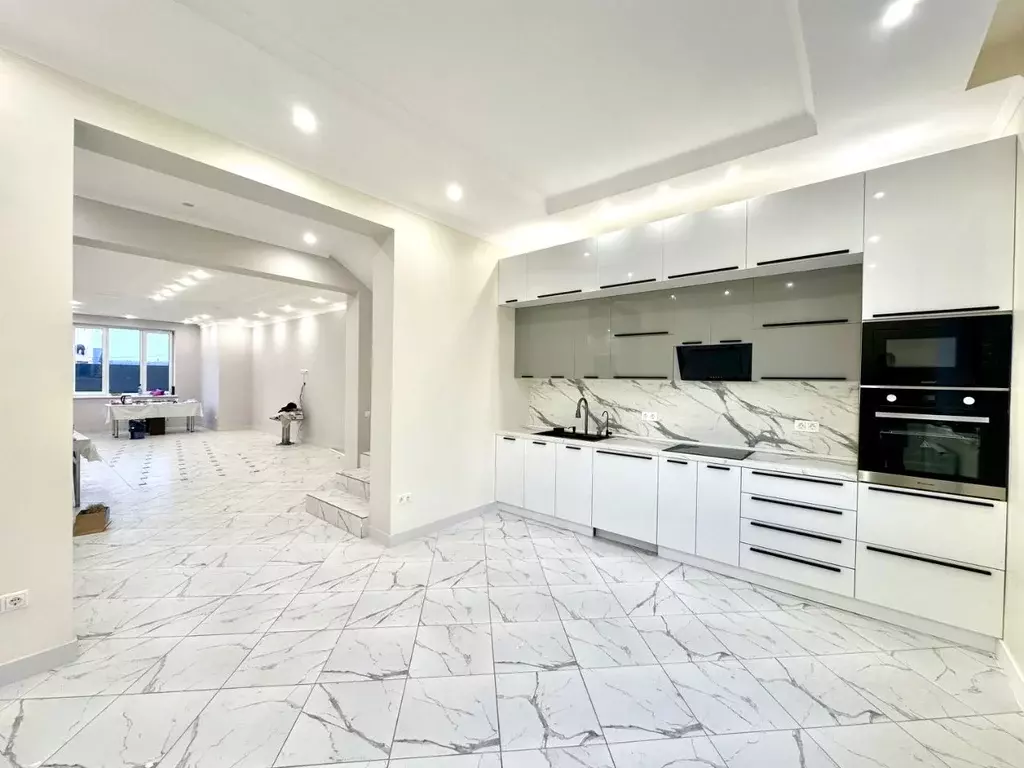 Дом в Москва Марушкинское поселение, д. Акиньшино, 447 (350 м) - Фото 1