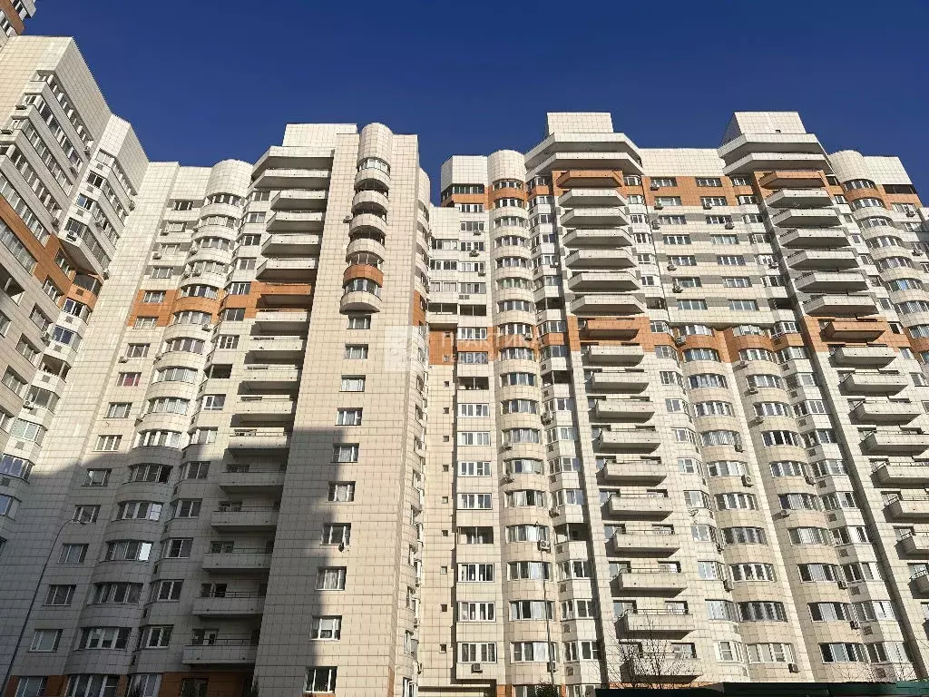 Продается 3-комнатная квартира - Фото 1