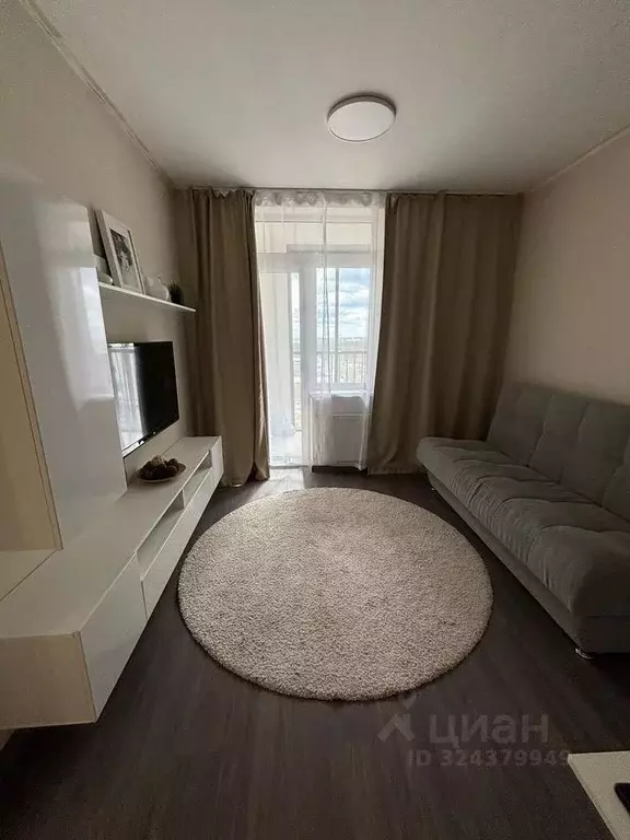 1-к кв. Свердловская область, Екатеринбург ул. Калинина, 79 (41.7 м) - Фото 1