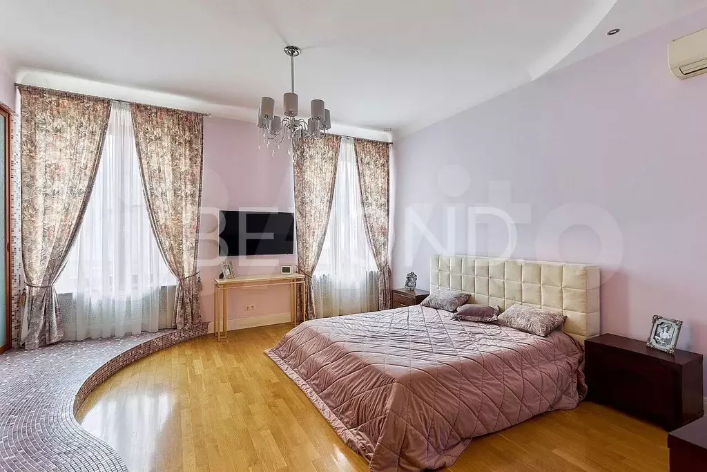 4-к. квартира, 220 м, 5/6 эт. - Фото 1