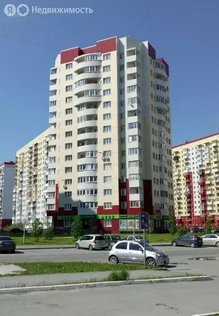 1-комнатная квартира: Тюмень, улица Станислава Карнацевича, 5 (42 м) - Фото 1