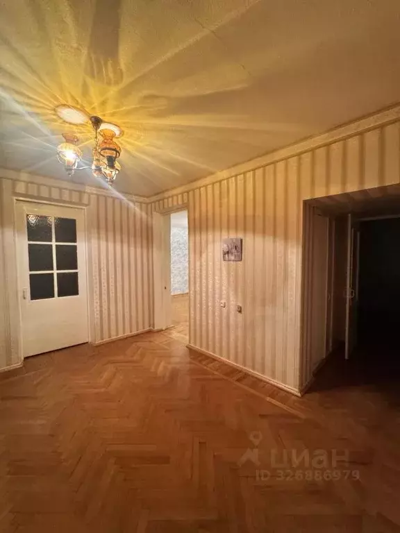 3-к кв. Волгоградская область, Волгоград ул. Порт-Саида, 6 (97.1 м) - Фото 0