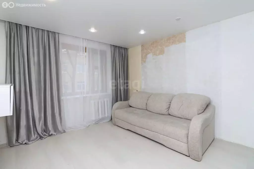 1-комнатная квартира: Тюмень, улица 50 лет Октября, 36А (37.3 м) - Фото 2