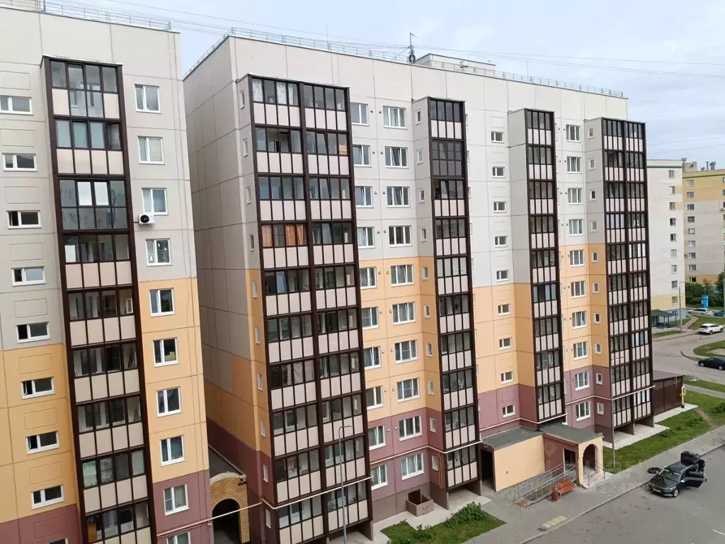 3-к кв. Псковская область, Псков ул. Крестки, 3 (95.7 м) - Фото 0