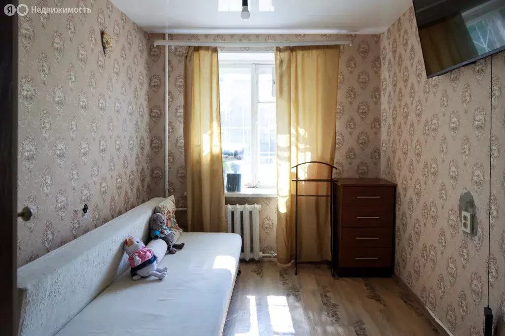3-комнатная квартира: Екатеринбург, улица Новаторов, 9 (52 м) - Фото 0