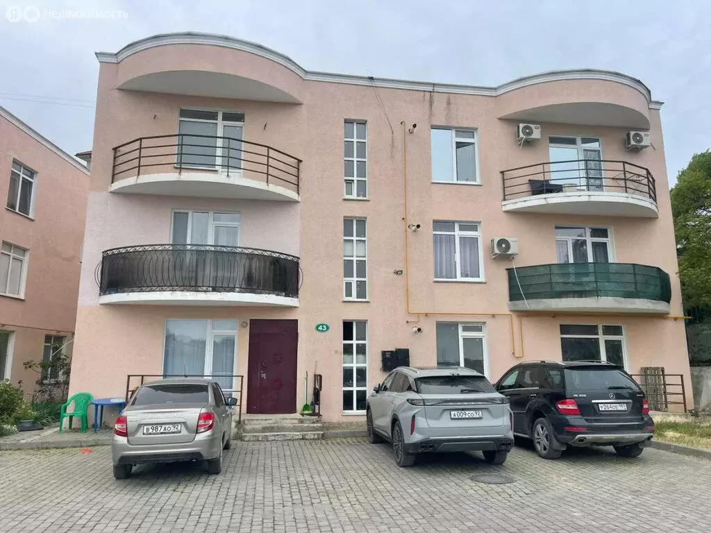 2-комнатная квартира: Севастополь, улица Александра Шостака, 43 (69 м) - Фото 0