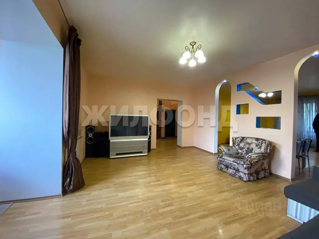 3-к кв. Хакасия, Абакан ул. Карла Маркса, 44 (120.0 м) - Фото 2