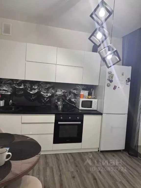 Студия Новосибирская область, Новосибирск ул. Юности, 7 (23.8 м) - Фото 1