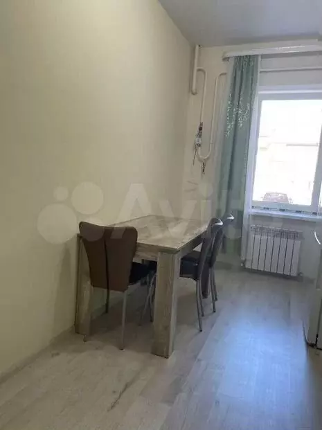 1-к. квартира, 50м, 1/4эт. - Фото 1