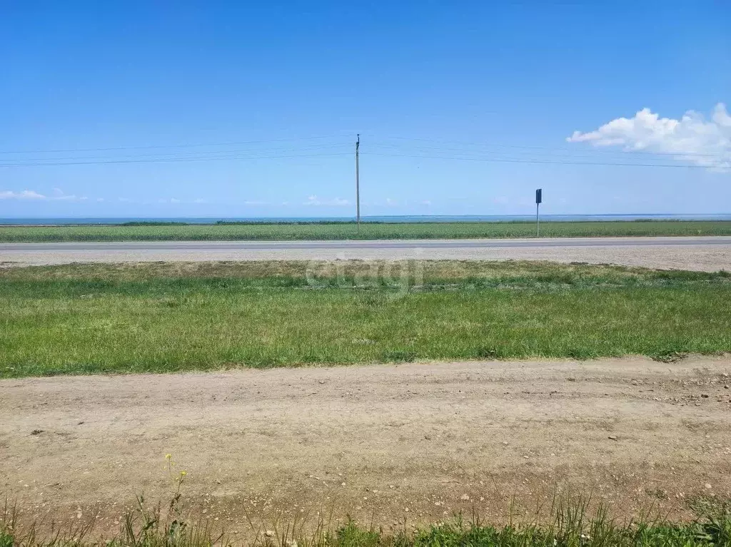 Участок в Краснодарский край, Ейское городское поселение, пос. ... - Фото 1