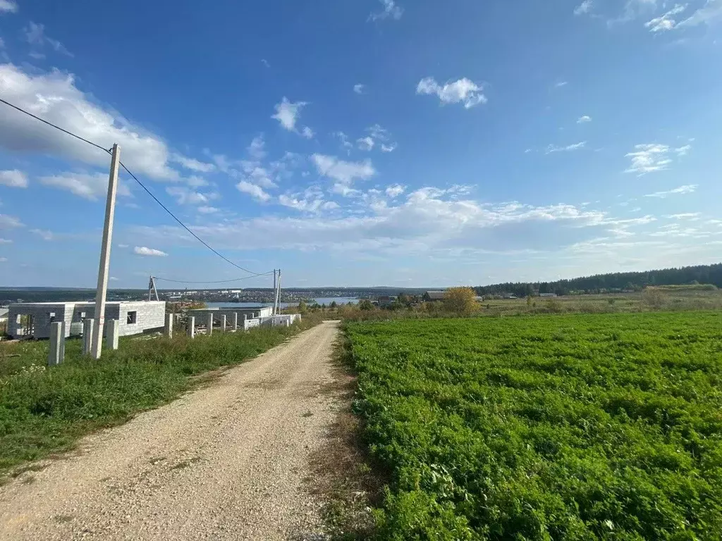 Участок в Свердловская область, Первоуральск городской округ, пос. ... - Фото 1