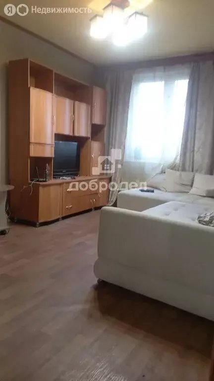 4-комнатная квартира: Екатеринбург, Опалихинская улица, 21 (77.2 м) - Фото 0