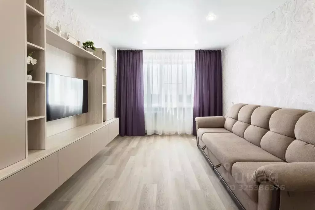 2-к кв. Псковская область, Псков ул. Юности, 5 (56.0 м) - Фото 2