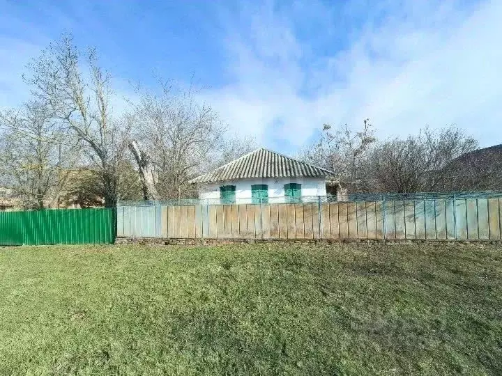 Дом в Краснодарский край, Щербиновский район, Шабельское с/пос, с. ... - Фото 2