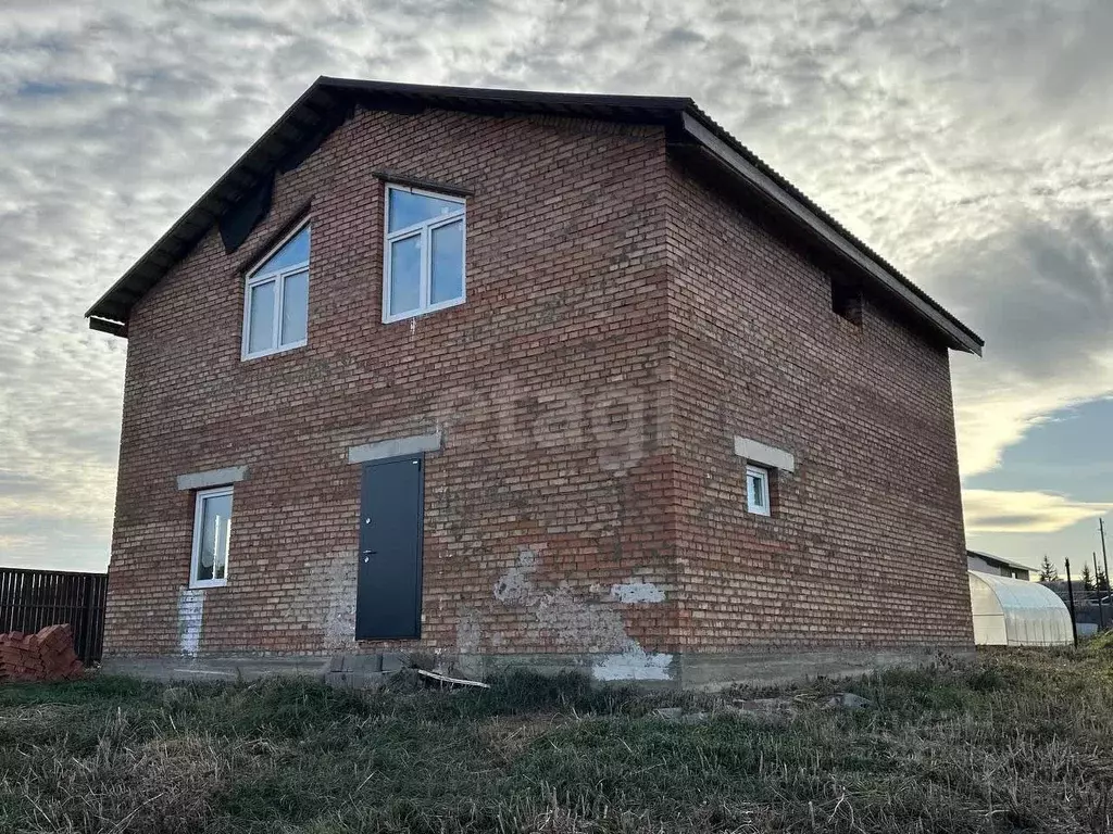 Дом в Красноярский край, Красноярск городской округ, д. Бугачево ул. ... - Фото 1