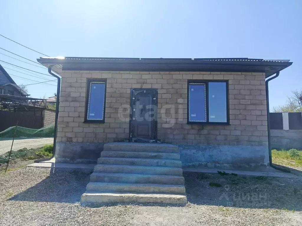 Дом в Ставропольский край, Пятигорск городской округ, пос. Свободы ул. ... - Фото 1