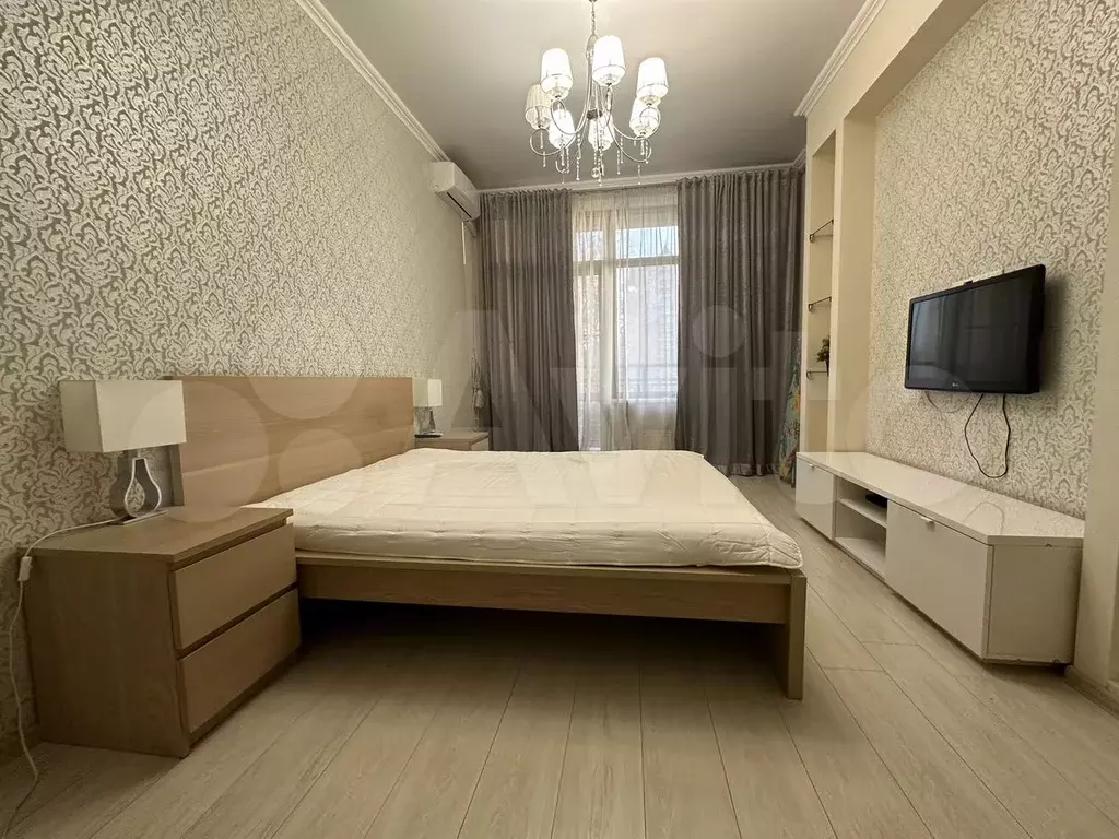 1-к. квартира, 46 м, 4/10 эт. - Фото 1