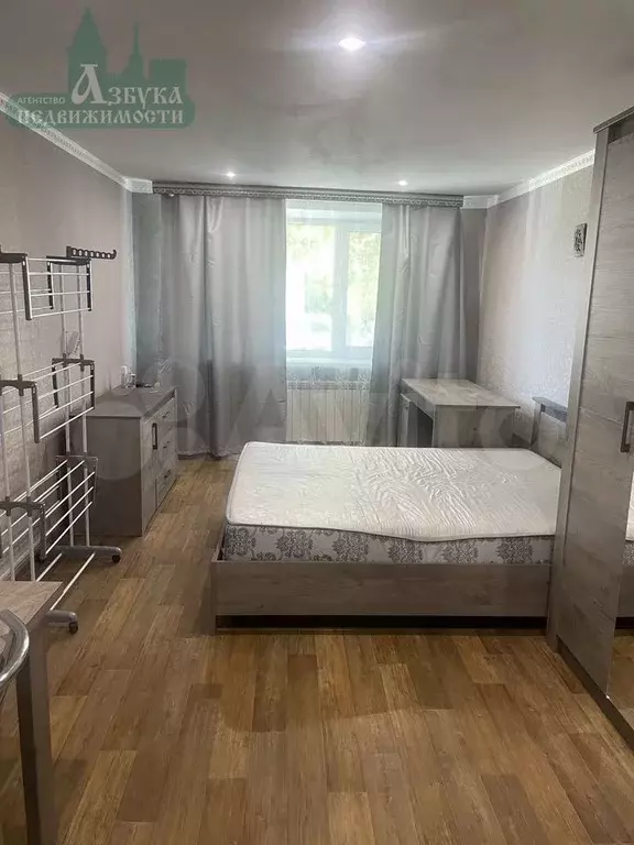 Комната 17,8 м в 1-к., 1/5 эт. - Фото 0