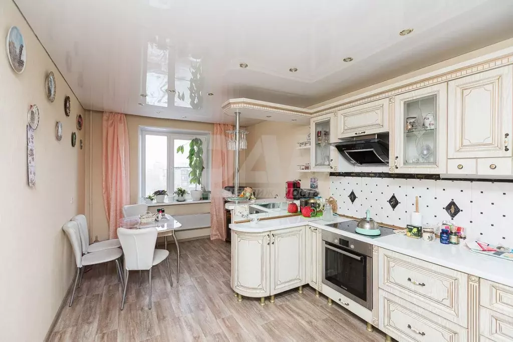 4-к кв. Челябинская область, Челябинск ул. Труда, 5а (112.7 м) - Фото 1
