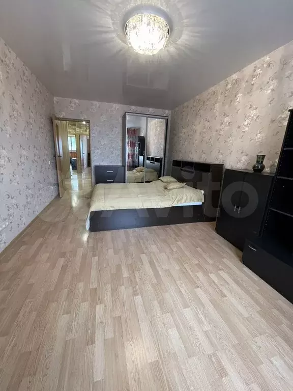 1-к. квартира, 50 м, 1/10 эт. - Фото 1