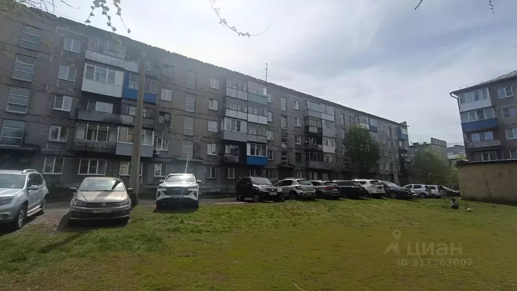 2-к кв. Кемеровская область, Новокузнецк ул. Лазо, 8 (46.6 м) - Фото 0