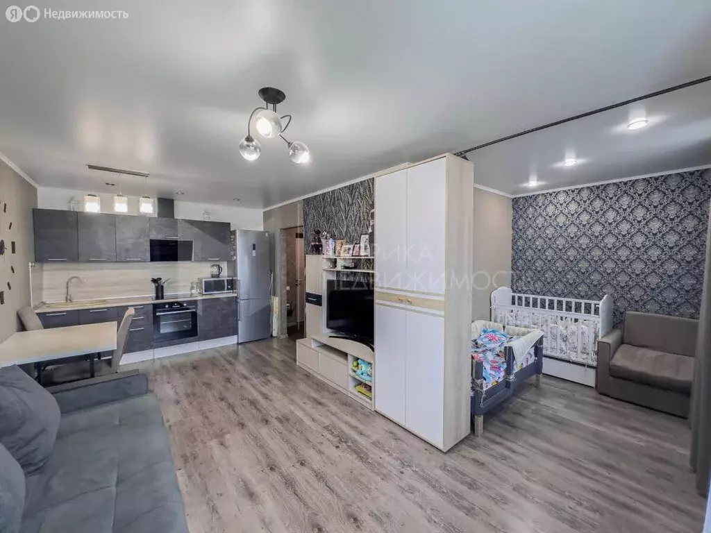 Квартира-студия: Тюмень, улица Вадима Бованенко, 1 (38.4 м) - Фото 2