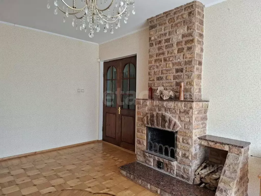 Дом в Ленинградская область, Киришский район, Будогощь пгт ул. ... - Фото 1