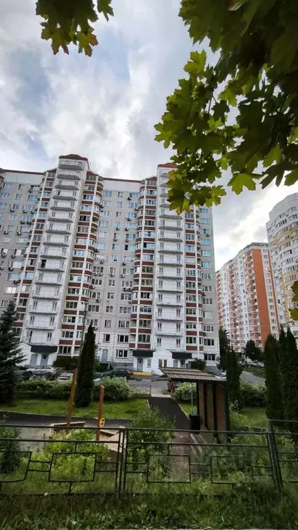 3-к кв. Москва Внуковское поселение, ул. Летчика Грицевца, 6 (72.1 м) - Фото 1