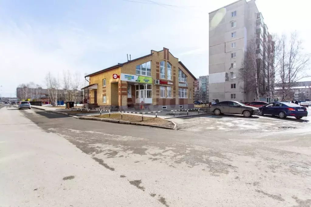 Помещение свободного назначения в Тюменская область, Тобольск 7А мкр, ... - Фото 0