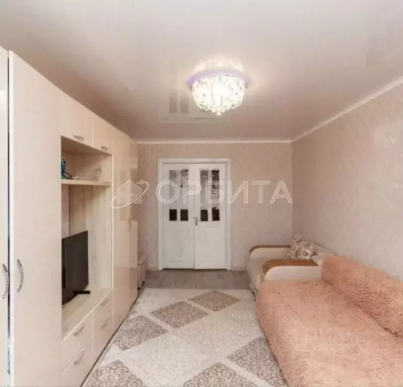 2-к кв. Тюменская область, Тюмень ул. Александра Логунова, 20 (52.8 м) - Фото 1