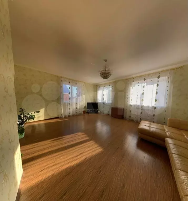 Дом 220 м на участке 9,4 сот. - Фото 0