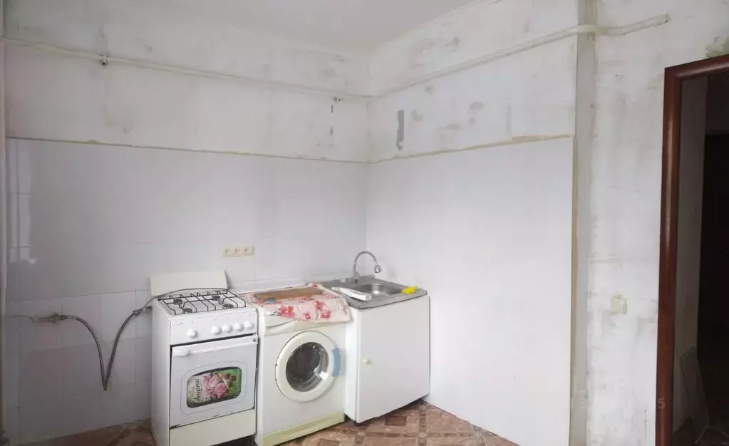 1-к кв. Саратовская область, с. Сторожевка ул. Компрессорная, 15 (38.0 ... - Фото 1