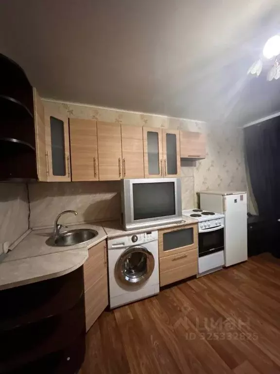 Комната Тюменская область, Тюмень ул. Шишкова, 17 (13.0 м) - Фото 2