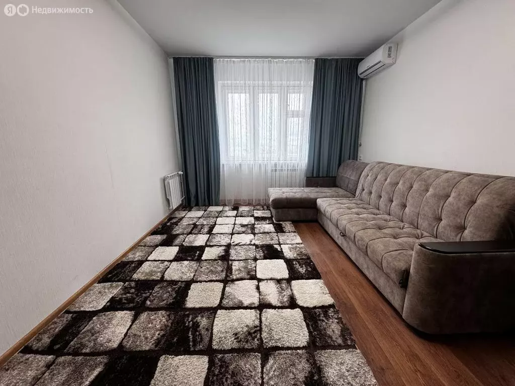 2-комнатная квартира: деревня Жилина, улица Естина, 3 (62 м) - Фото 2