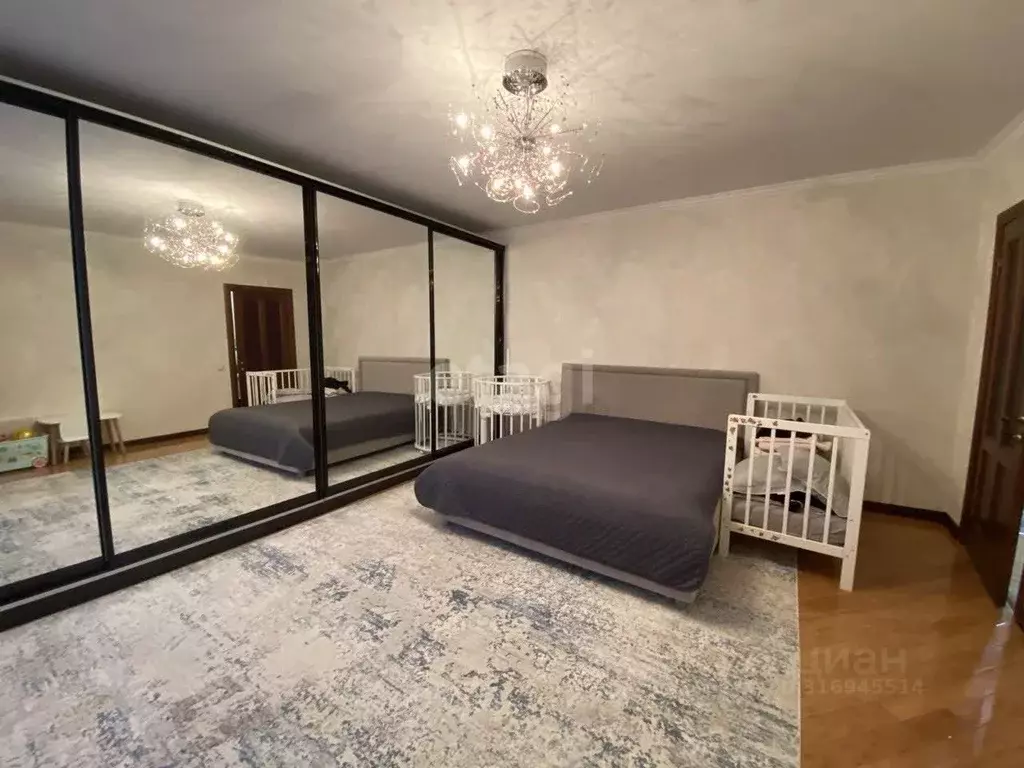 4-к кв. Карачаево-Черкесия, Черкесск ул. Космонавтов, 34 (104.0 м) - Фото 0