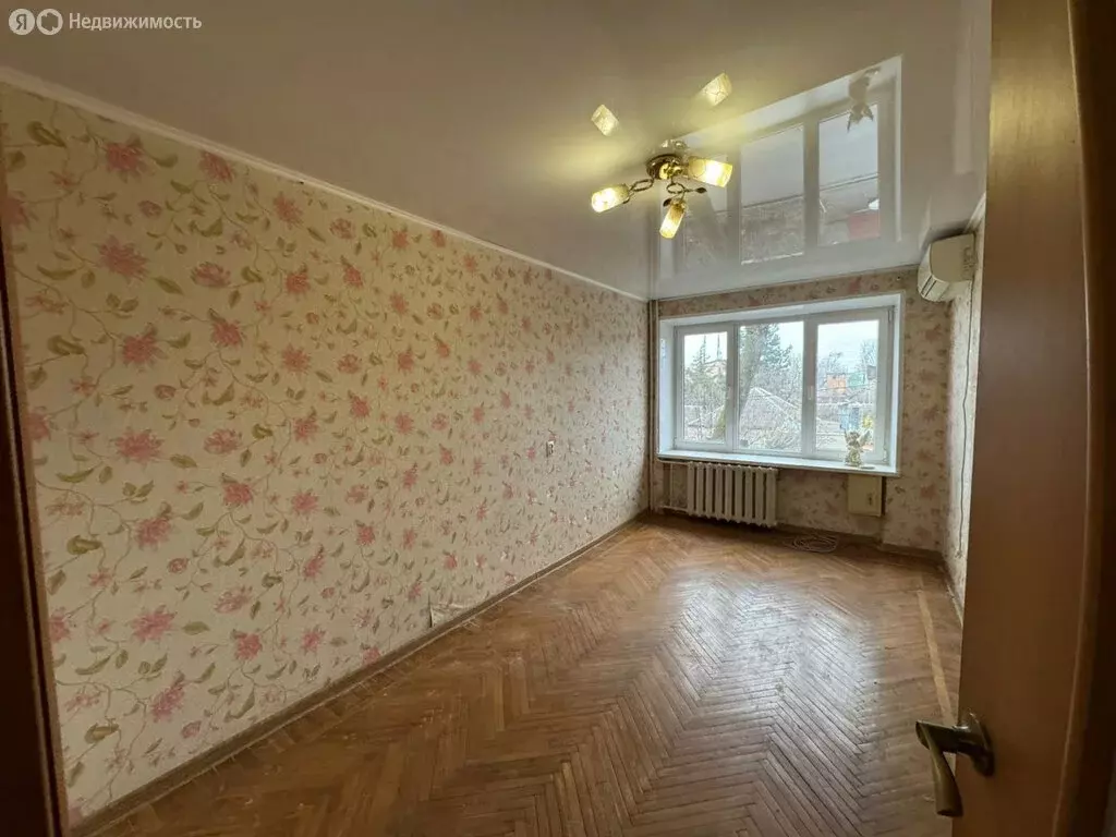 3-комнатная квартира: Ростов-на-Дону, микрорайон Каменка, Тульская ... - Фото 0