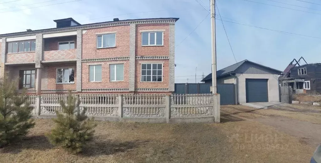 Коттедж в Хакасия, Алтайский район, с. Подсинее ул. Архипенко, 77 (430 ... - Фото 1