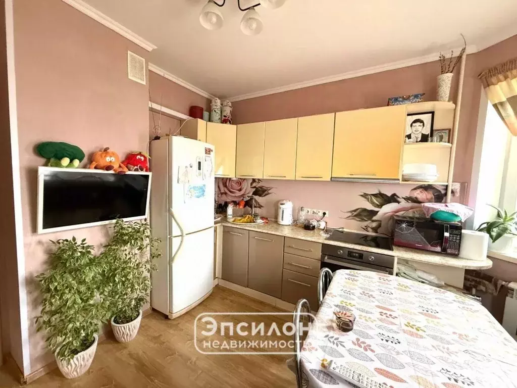 2-к кв. Курская область, Курск просп. Вячеслава Клыкова, 83 (61.24 м) - Фото 0