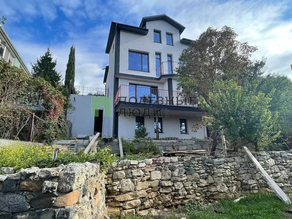 Дом в Севастополь ул. Курская, 22 (251 м) - Фото 1