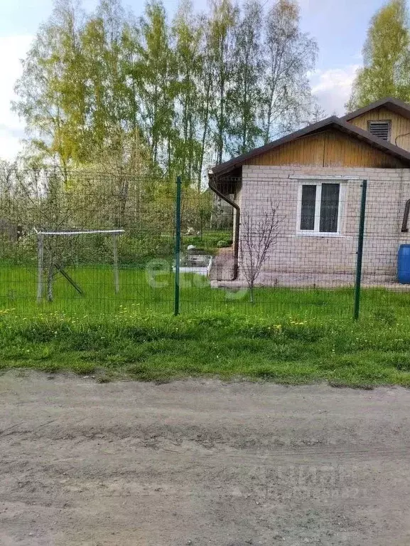 Дом в Новгородская область, Солецкий муниципальный округ, д. Дуброво  ... - Фото 1