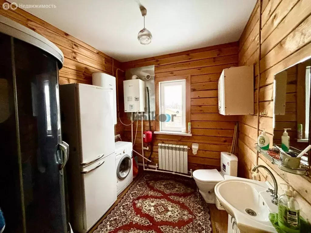 Дом в село Иглино, улица Куйбышева, 28 (100 м) - Фото 0