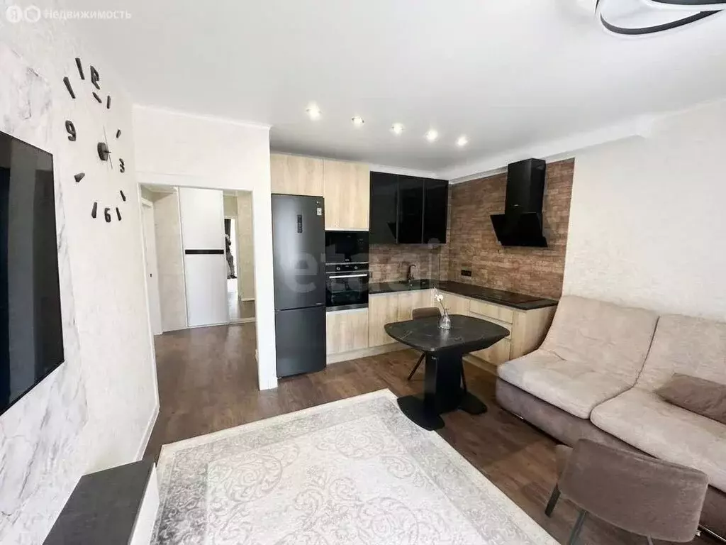 2-комнатная квартира: Стерлитамак, улица Рашита Кудашева, 1 (59.7 м) - Фото 1