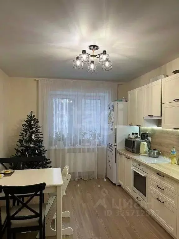 3-к кв. Татарстан, Казань ул. Родины, 33Бк1 (82.4 м) - Фото 1